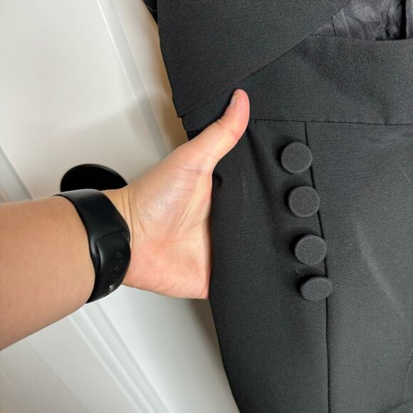 ELLIATT Sorento Black Structured Cut Out Jumpsuit Size Small - Picture 4 of 7